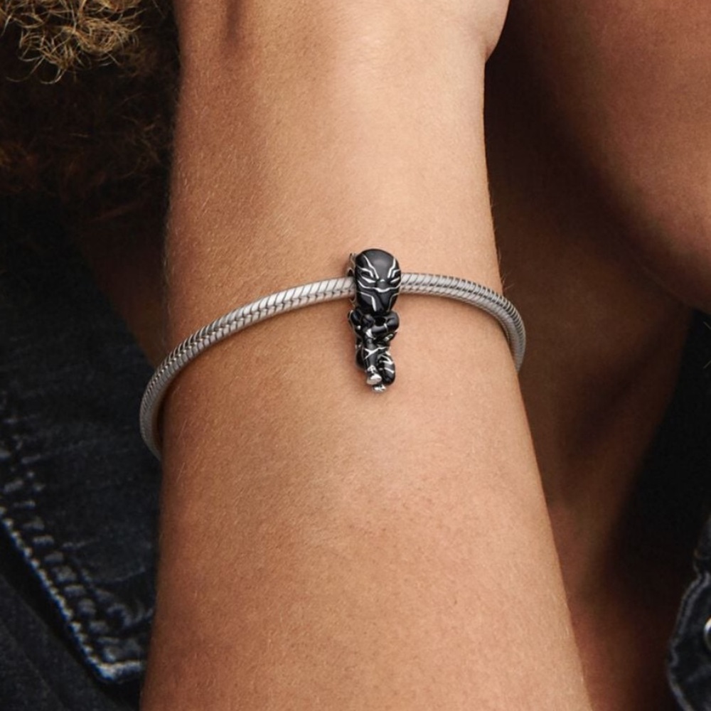 Black panther pandora charm